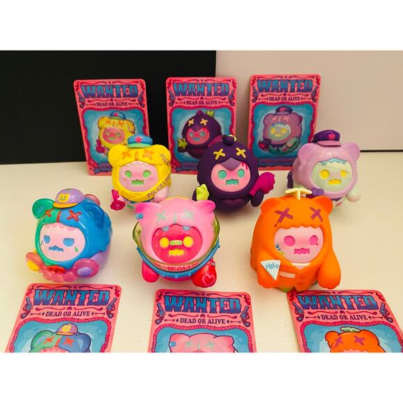 F.Un x Shinwoo Baddy Bear Town “Camouflage” Blind Box - Picture 2 of 3